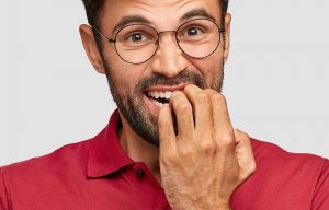 Hábitos que dañan los dientes